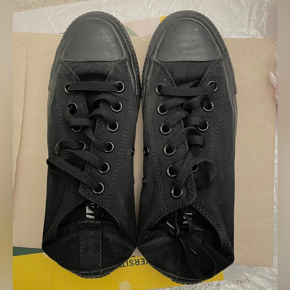 Real Convserse - Picture 1 of 1